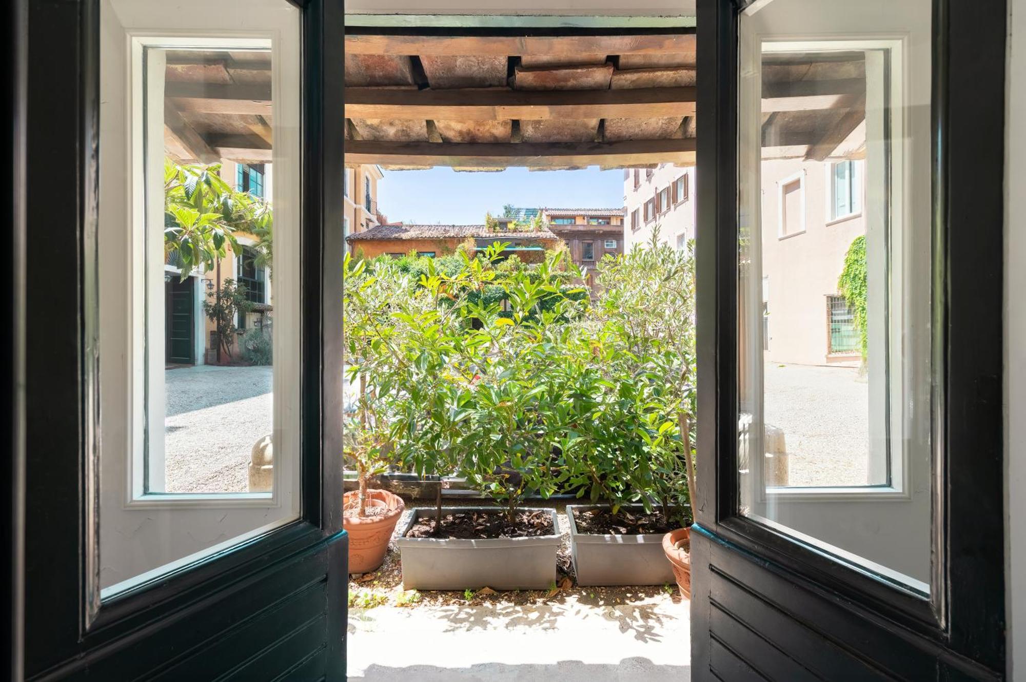 Margutta Mews Apartment Rom